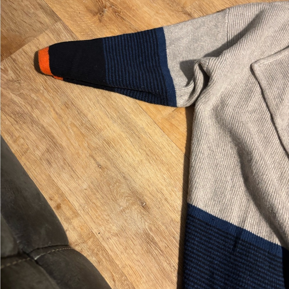 GAP Gray and Navy Colorblock Cardigan - Picture 2 of 7